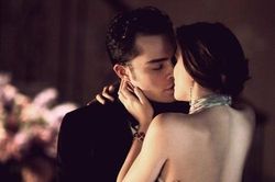 Tôi lỡ qua đêm, có bầu với bạn cùng lớp trước ngày cưới