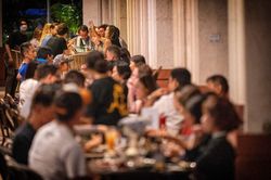 Singapore trở lại cuộc sống 'gần như bình thường' sau nới lỏng hạn chế
