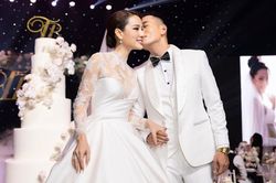 Lý Bình chia sẻ cảm xúc sau khi trở thành chồng Phương Trinh Jolie: 'Lâng lâng, hạnh phúc khó tả'