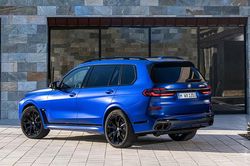 BMW X7 M60i 2023 ra mắt: Một cuộc lột xác toàn diện