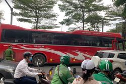 Va chạm với xe 45 chỗ, người phụ nữ đi SH tử vong