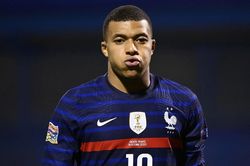 Mbappe nhận 10 phiếu trong cuộc bầu cử tổng thống Pháp