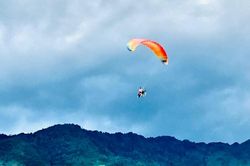 Yên Bái tổ chức bay dù lượn 'Mùa nước đổ'
