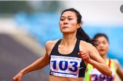 'Nữ hoàng tốc độ' Lê Tú Chinh bị chấn thương trước SEA Games 31