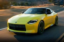 Nissan Z 2023 bắt đầu được bán ra, giá từ 928 triệu đồng
