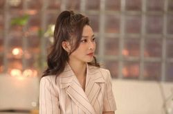 Khả Ngân thẳng thắn: Không có tiền làm sao mà sống