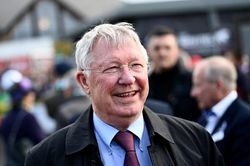 Sir Alex lần đầu lên tiếng về Erik ten Hag
