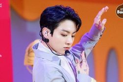 Jungkook BTS chiếm trọn 4 Fancam hot nhất 2022, xem thấy mê