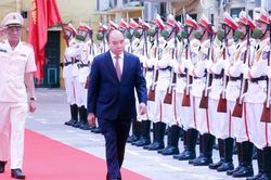 Chủ tịch nước Nguyễn Xuân Phúc làm việc với Cục An ninh nội địa