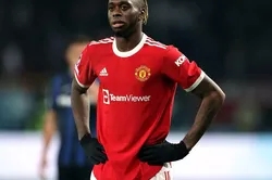 Patrick Vieira giải cứu Wan-Bissaka khỏi MU