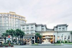 Cận cảnh căn Penthouse xa hoa rộng 500m2 theo phong cách hoàng gia của Hoa hậu Hà Kiều Anh