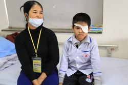 Hơn 20 năm không có đêm nào ngủ đủ giấc vì chăm 2 con bị bệnh máu khó đông