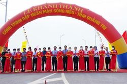 Khánh thành công trình Đập ngăn mặn sông Hiếu