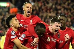 Ghi 2 bàn trong 3 phút, Liverpool đặt một chân vào chung kết Champions league