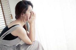 Yêu nhau mấy tháng, bạn trai đã bàn chuyện cưới hỏi nhưng tôi hoang mang sau một lần đến nhà anh chơi