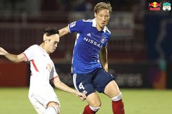 HAGL thua xa Yokohama Marinos