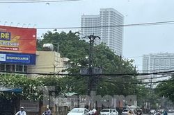 Nha Trang mưa lớn dịp nghỉ lễ khiến nhiều du khách lo lắng