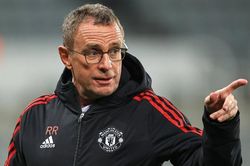 Ralf Rangnick chạy khỏi MU, sang dẫn dắt tuyển Áo