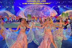 Vũ điệu nóng bỏng và pháo hoa rực rỡ khởi động 'Carnaval Hạ Long 2022'