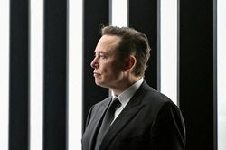 Elon Musk dự định kiếm tiền từ các tweet