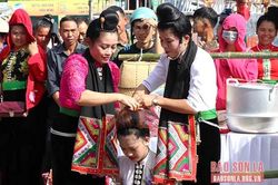 'Tẳng cẩu' - văn hóa truyền thống trong đời sống hiện đại