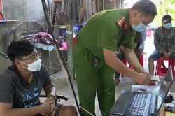 Phá tụ điểm đánh bạc lớn do thanh niên khuyết tật phải ngồi xe lăn điều hành