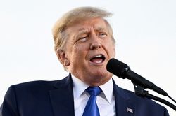 Ông Trump lần đầu đăng bài lên mạng xã hội Truth Social
