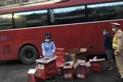 Thu giữ nửa tấn táo Tàu khô đã bị ẩm mốc đang đi tiêu thụ