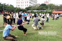 Thi đấu môn kéo co và cờ tướng trong khuôn khổ Đại hội TDTT thành phố Ninh Bình