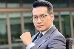 Vẻ điển trai lịch lãm của BTV Tuấn Dương Thời sự 19h
