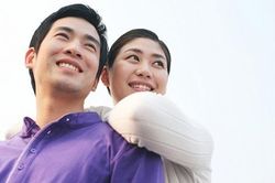 Vợ chồng hạnh phúc nhờ 'đối thoại không đối đầu'