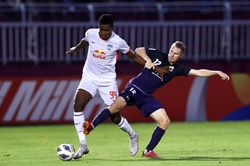 Brandao tỏa sáng, Hoàng Anh Gia Lai rời AFC Champions League với một chiến thắng