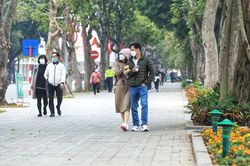 Hà Nội không mưa, lạnh về đêm và sáng