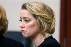 Tính toán mới của Amber Heard bị chỉ trích 'điên rồ'