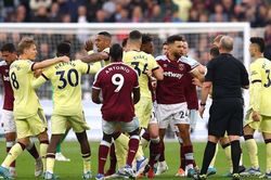 West Ham 1-2 Arsenal: Hàng thủ tỏa sáng, Arsenal xây chắc top 4