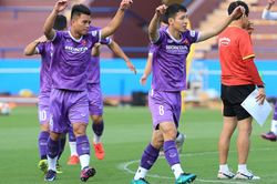 Bóng đá Việt Nam hôm nay: U23 Việt Nam 'luyện công' vào buổi trưa