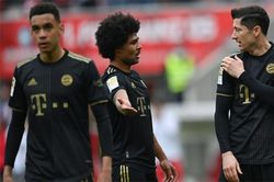 Bayern Munich bị chỉ trích vì đi du lịch sau thất bại
