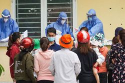 Gần 1.950 tỷ đồng chi trả chế độ ốm đau do mắc Covid-19 cho người lao động
