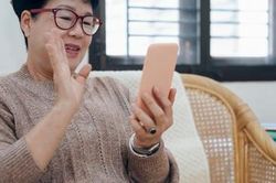Mệt mỏi với chị sui… ngang hông