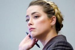 Johnny Depp đòi Amber Heard bồi thường 22,5 triệu USD