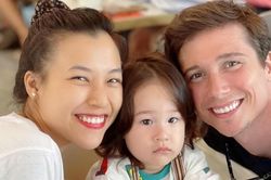 Còn đang làm thủ tục ly hôn nhưng Hoàng Oanh để 'lộ' hành động lạ với chồng cũ