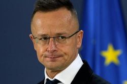 Hungary, Slovakia không muốn ủng hộ lệnh cấm vận dầu mỏ Nga, đang tìm kiếm quyền miễn trừ