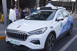 Trung Quốc: Taxi không người lái được cấp phép hoạt động ở Bắc Kinh
