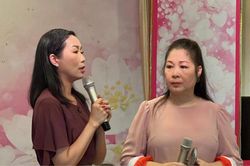 NSND Hồng Vân bật khóc khi được Trịnh Kim Chi nhận lời hỗ trợ để duy trì sân khấu kịch Phú Nhuận