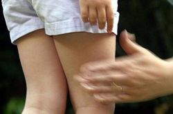 Bắt khẩn cấp người đàn ông 67 tuổi nghi xâm hại 2 bé gái ở Hải Phòng