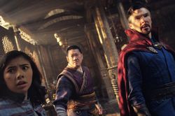 'Doctor Strange 2' - tiếp nối sức nóng của đa vũ trụSắp tới, Marvel Studios sẽ trở lại với bộ phim siêu anh hùng mới Doctor Strange In The Multiverse Of Madness (Phù thủy tối thượng trong đa vũ trụ hỗn loạn). Đây là phần 2 của Doctor Strange (Phù thủy tối
