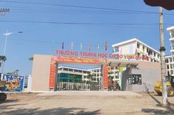 Quạt trần rơi trúng người, học sinh phải khâu nhiều mũi: Hé lộ ngôi trường vừa đầu tư hơn 100 tỷ