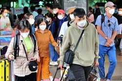 Sân bay Tân Sơn Nhất phục vụ gần 600.000 lượt khách trong kỳ nghỉ lễ 30/4, 1/5