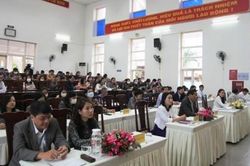 Chính trị - Xã hội Theo dòng thời sự Bồi dưỡng kiến thức cho đại biểu Hội đồng nhân dân cấp huyện