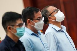 Hoãn xét xử ông Tất Thành Cang vì có bị cáo mắc Covid-19